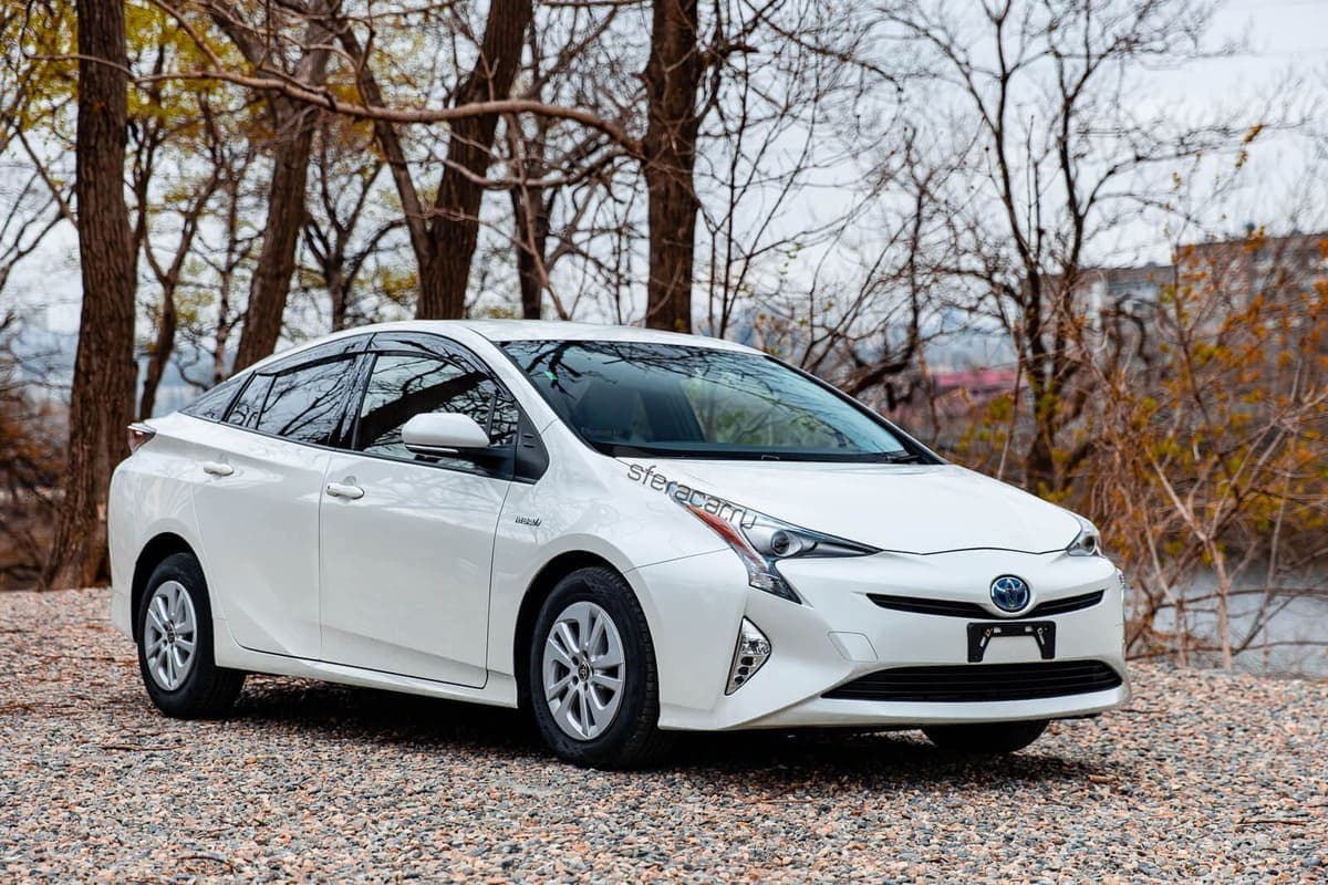 Toyota Prius ZVW50 из Японии: когда этот гибрид все еще очень удачная покупка