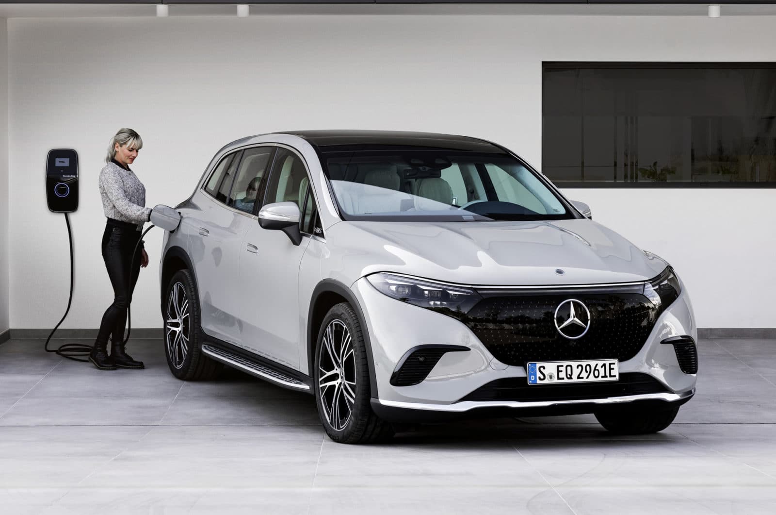 Обзор электромобиля EQS SUV Mercedes