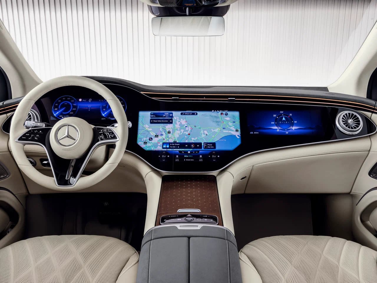 Обзор электромобиля EQS SUV Mercedes