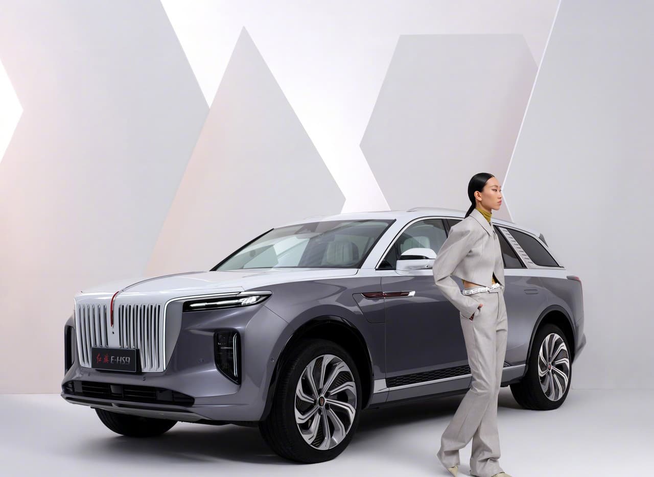 Обзор электромобиля Hongqi