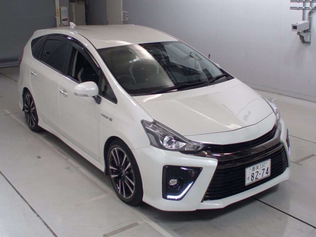 Toyota Prius Alpha GS