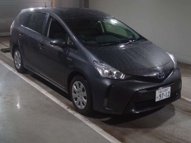 Toyota Prius Alpha SL