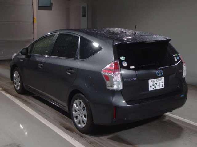 Toyota Prius Alpha SL