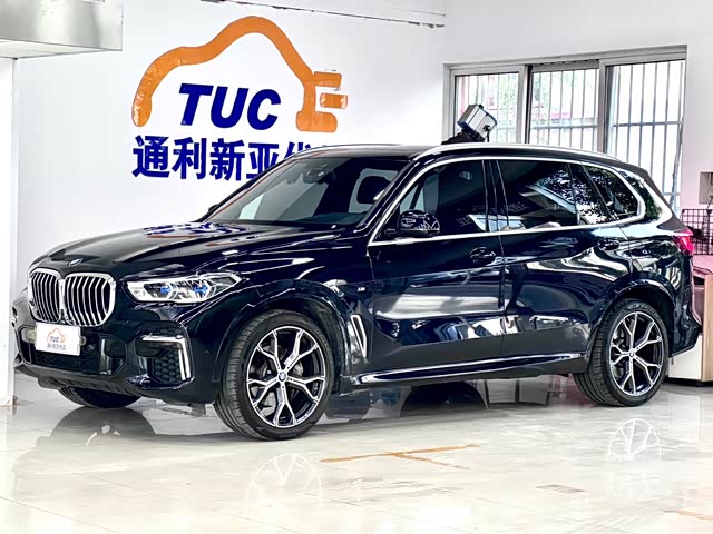 BMW BMW X5 2022 — фото 1