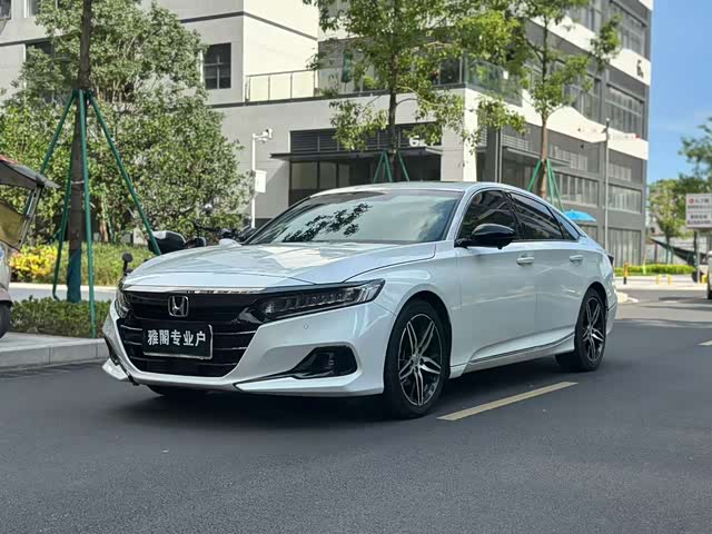 Honda Accord 2022 — фото 1