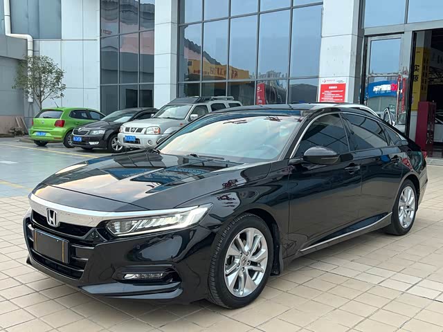 Honda Accord 2018 — фото 1