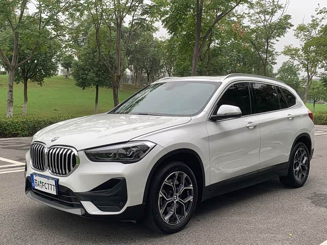 BMW BMW X1 2022 — фото 1