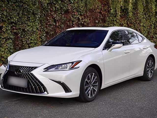 Lexus Lexus ES 2023 — фото 1