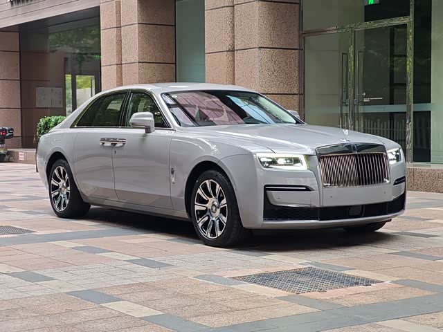 Rolls-Royce Ghost 2024 — фото 1