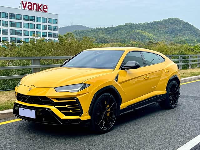 Lamborghini Urus 2021 — фото 1