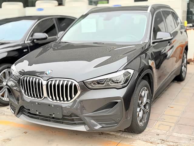 BMW BMW X1 2022 — фото 1
