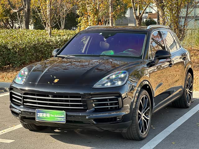 Porsche Cayenne 2022 — фото 1