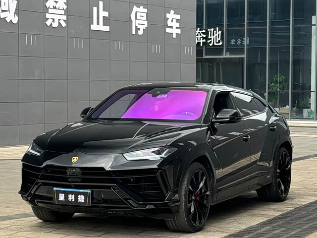 Lamborghini Urus 2023 — фото 1