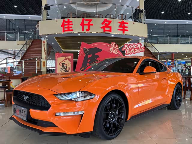 Ford Mustang 2021 — фото 1