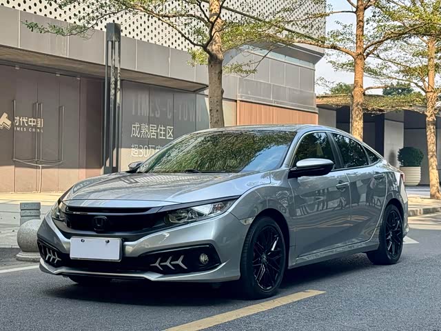 Honda Civic 2019 — фото 1
