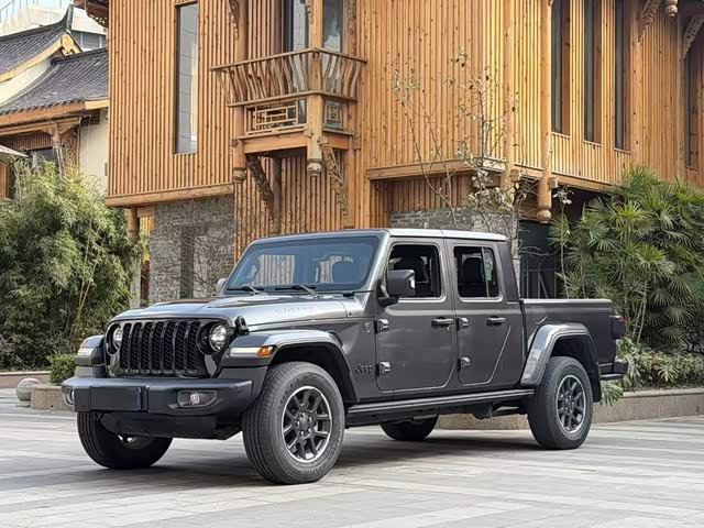 Jeep Gladiator 2023 — фото 1