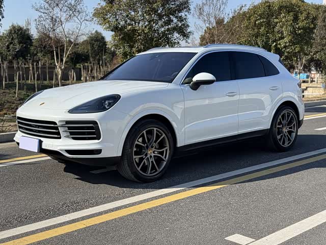 Porsche Cayenne 2023 — фото 1