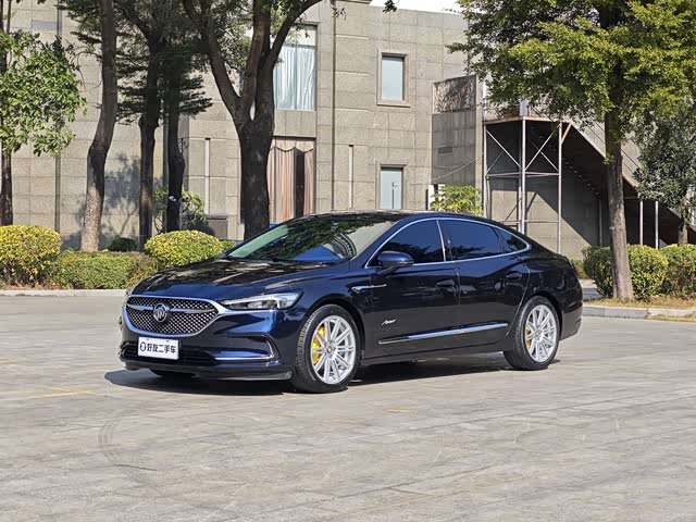 Buick LaCrosse 2022 — фото 1