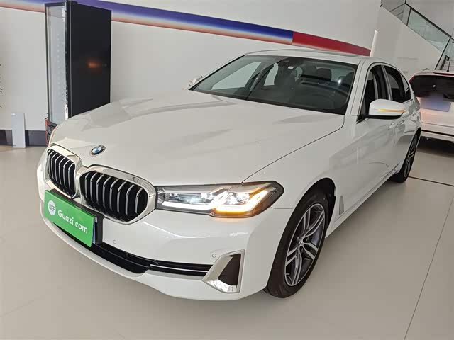 BMW 5 Series 2023 — фото 1