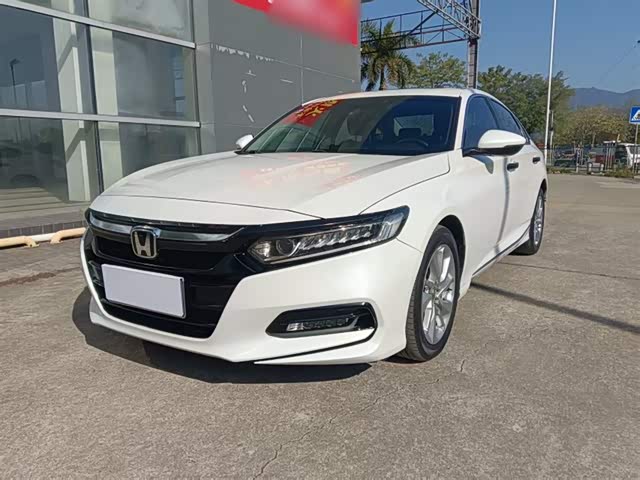 Honda Accord 2018 — фото 1
