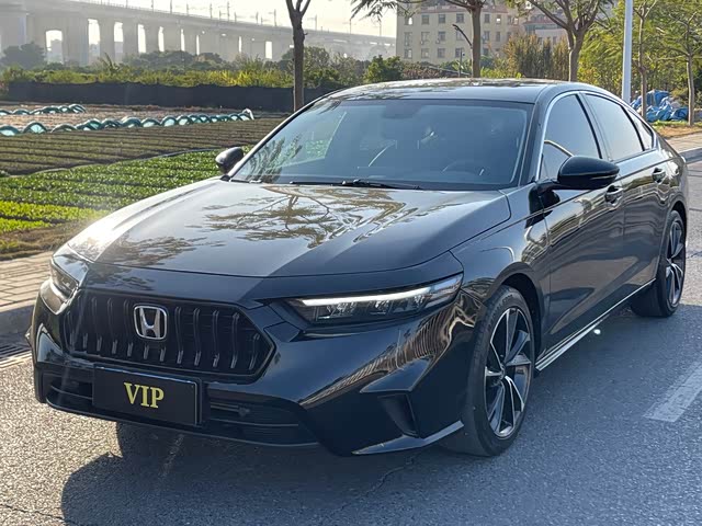 Honda Inspire 2025 — фото 1