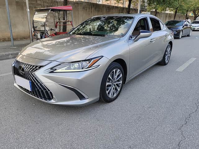 Lexus Lexus ES 2022 — фото 1