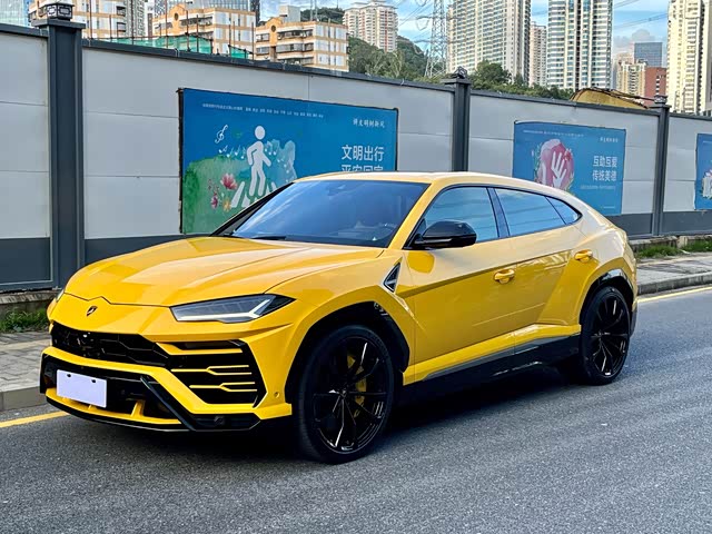 Lamborghini Urus 2021 — фото 1