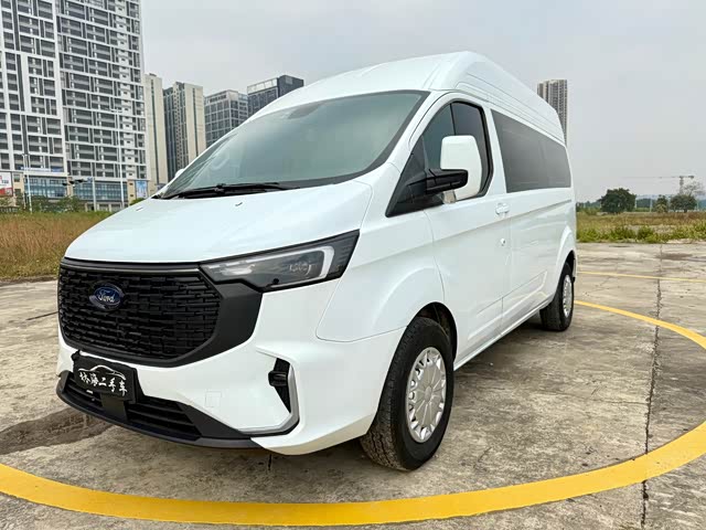 Ford Transit 2023 — фото 1
