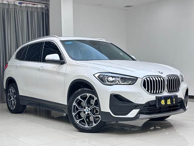 BMW BMW X1 2022 — фото 1