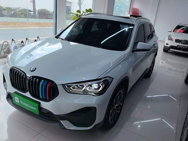 BMW BMW X1 2022 — фото 1