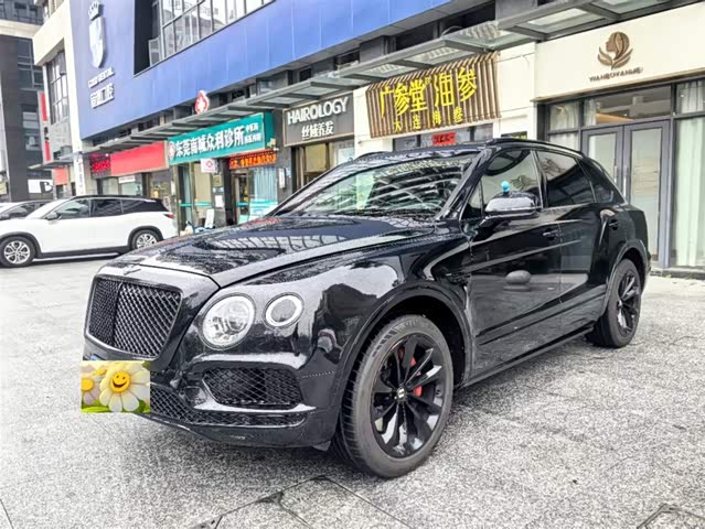 Bentley Bentayga 2018 — фото 1