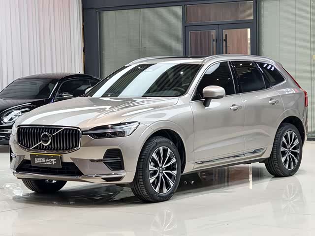 Volvo Volvo XC60 2025 — фото 1