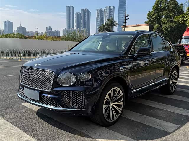 Bentley Bentayga 2021 — фото 1