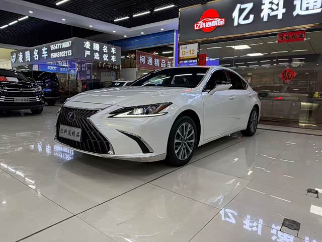 Lexus Lexus ES 2023 — фото 1