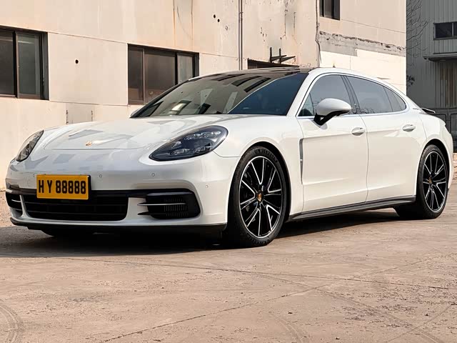 Porsche Panamera 2020 — фото 1