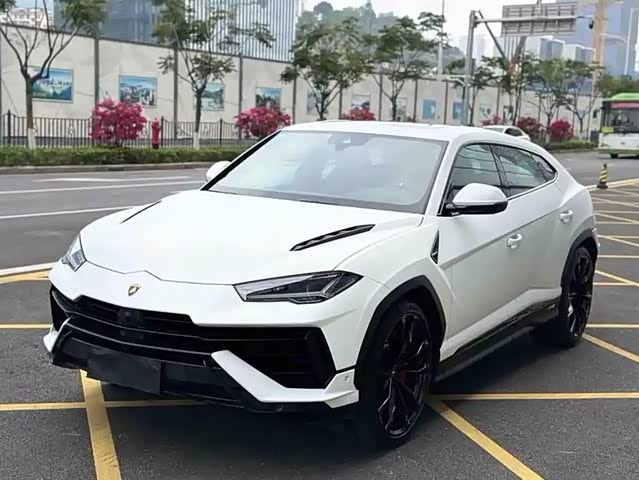 Lamborghini Urus 2021 — фото 1