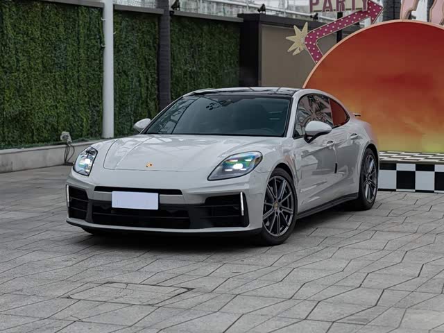Porsche Panamera 2024 — фото 1