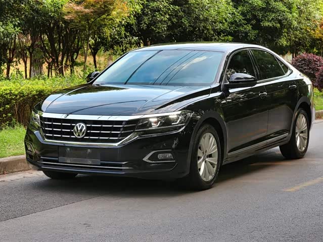 Volkswagen Passat 2020 — фото 1