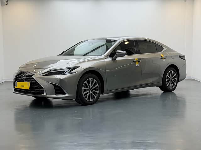 Lexus Lexus ES 2025 — фото 1