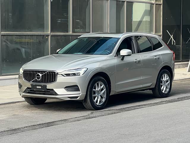 Volvo Volvo XC60 2019 — фото 1