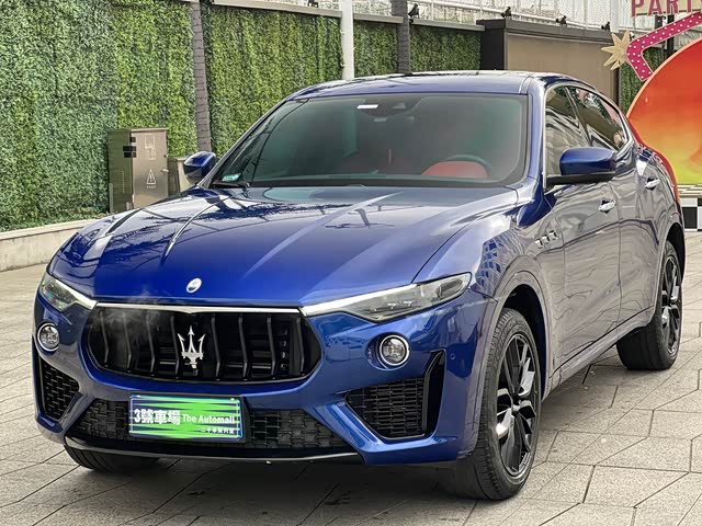 Maserati Levante 2022 — фото 1