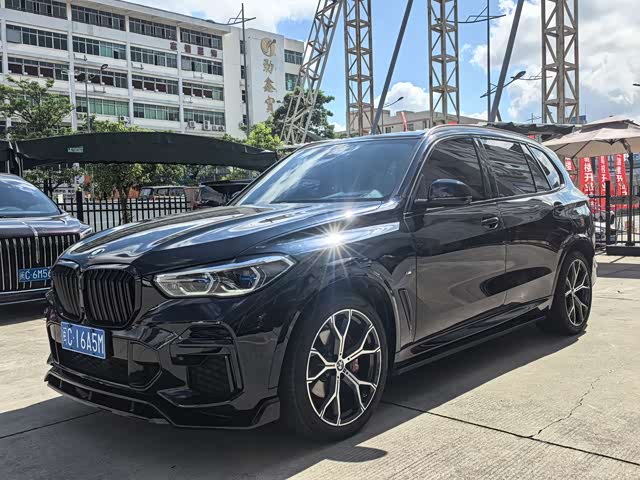 BMW BMW X5 2022 — фото 1