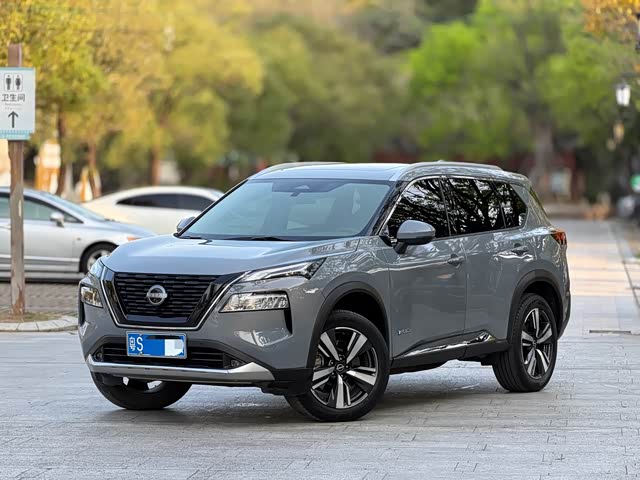 Nissan X-Trail 2023 — фото 1