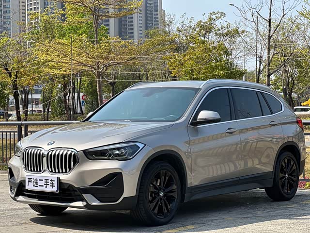 BMW BMW X1 2022 — фото 1