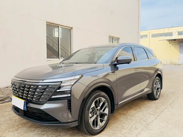 Changan Changan CS75 PLUS 2025 — фото 1