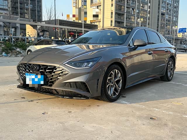 Hyundai Sonata 2022 — фото 1