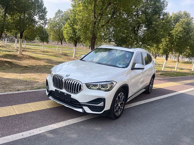 BMW BMW X1 2022 — фото 1