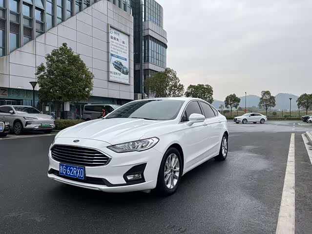 Ford Mondeo 2020 — фото 1