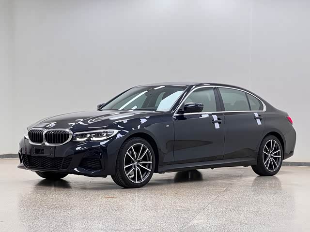 BMW BMW 3 Series 2022 — фото 1