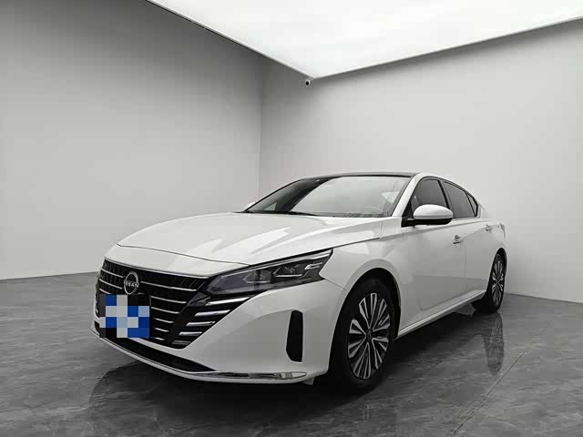 Nissan Teana 2022 — фото 1